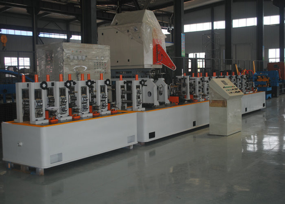 อุปกรณ์ทำท่ออัตโนมัติอย่างครบถ้วนโรงงานผลิตหลอด ERW ที่ทนทานทนทานได้รับการรับรอง ISO9001