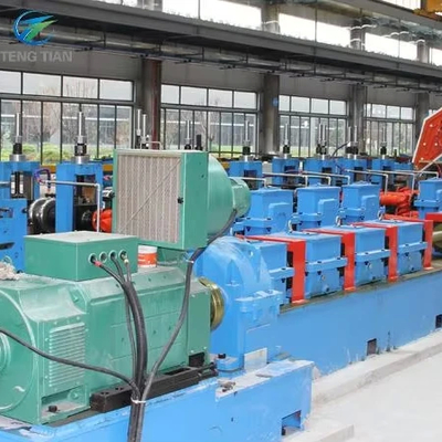 ความเร็ว 70m / นาที 165mm กว้าง PLC การควบคุม เครื่องทําท่อเหล็กคาร์บอน