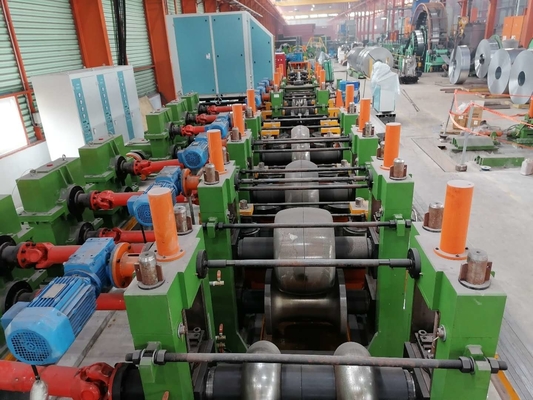 เครื่องผลิตท่อผสมผสานที่ควบคุมโดย PLC สําหรับท่อเหล็กคาร์บอน