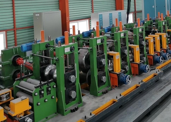114Mm รวดเร็วเปลี่ยนม้วน ความถี่สูง Tube Mill สายตรงเหล็ก