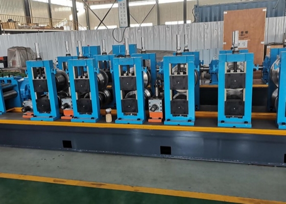 ความเร็วสูงสุด 120M / นาที ความถี่สูง welded Tube Mill เครื่องจักรกล กว้าง 12-63Mm