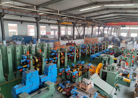 ความเร็วสูงสุด 120M / นาที ความถี่สูง welded Tube Mill เครื่องจักรกล กว้าง 12-63Mm