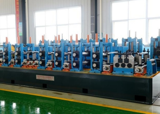 ความเร็วสูงสุด 120M / นาที ความถี่สูง welded Tube Mill เครื่องจักรกล กว้าง 12-63Mm