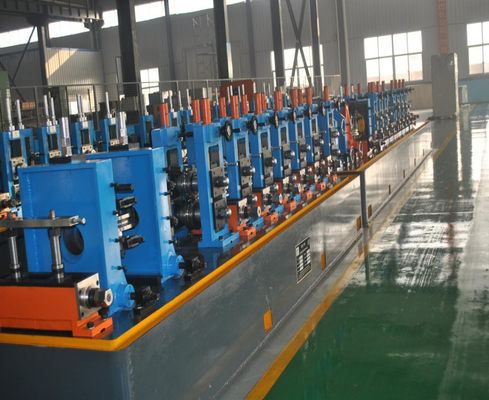 เครื่องจักรโรงสีท่อเหล็กคาร์บอนที่ทำงานได้อย่างราบรื่นพร้อมเสียงรบกวนต่ำ