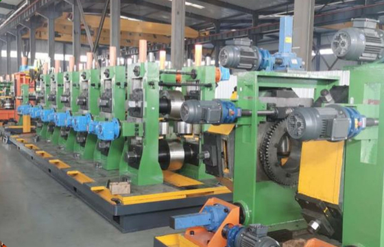 380v Erw Tube Mill Machine Line การผลิต เครื่องปั่นและปรับรูปที่มีประสิทธิภาพสูง