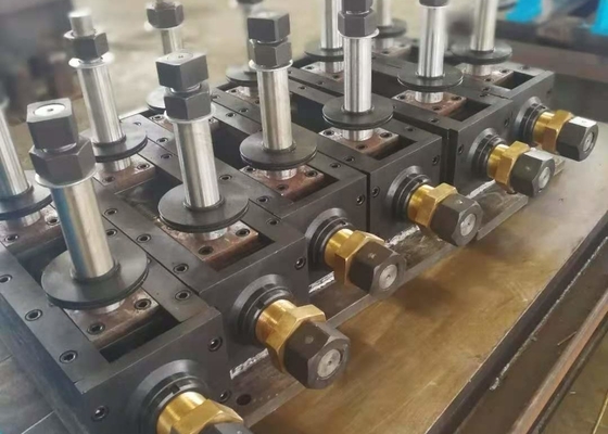 กว้าง 25mm-95mm ก๊าบอนสแตนเลส Tube Mill ความเร็วเครื่องจักร ความเร็วเร็ว 100m / นาที