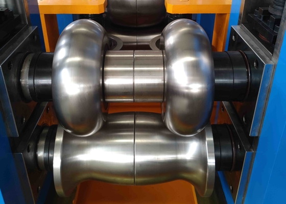 40 × 40--60 × 80 มม. ท่อ 600KW 60 ม. / นาทีเครื่องทำท่อ Square Tube Mill