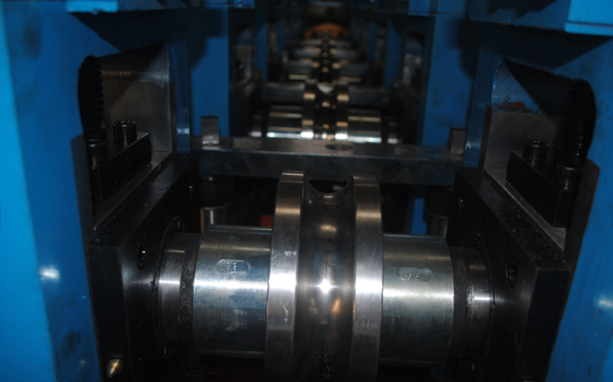 กว้าง 95 มิลลิเมตร สแตนเลสคาร์บอน Tube Mill Machine Line 90m/Min ทนทานความเหนื่อย