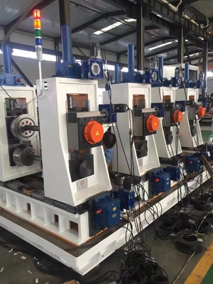เครื่องท่อควบคุมไฟฟ้าความหนา 5.0 มม. การรับรอง CE Square Tube Mill