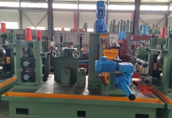 สายตรง welded อัตโนมัติ Tube Mill Machine ผู้ใช้สลับเร็ว