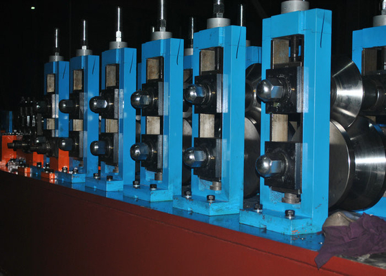 เครื่องทําท่อเหล็กคาร์บอนสแตนเลส Hf Tube Mill อัตโนมัติ