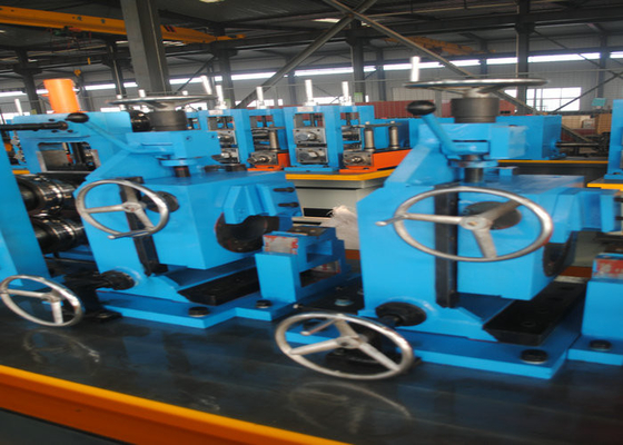 โรงสีหลอดที่มีความแม่นยำ BH Welded ERW เครื่องทำท่อสำหรับท่อเหล็ก / ท่อ 25-76 มม. ท่อ Dia