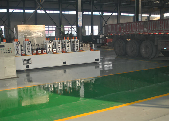 เครื่องบดท่อแม่นยํา อัตโนมัติเต็มแม่นยํา Erw Tube Mill เครื่องบดท่อ MS ความเร็วสูง