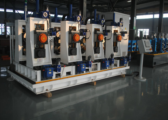 เครื่องขึ้นรูปม้วนท่อสี่เหลี่ยมใช้เหล็กอัตโนมัติ ERW Square Tube Mill