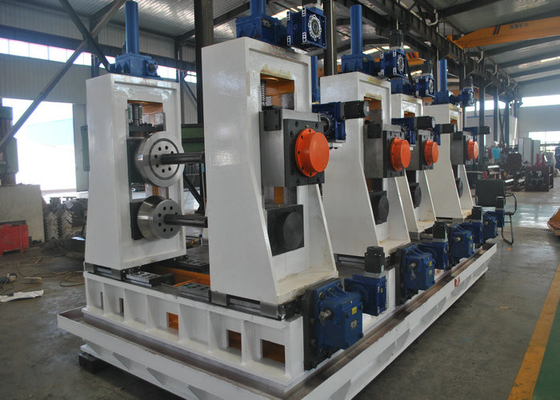 เครื่องขึ้นรูปม้วนท่อสี่เหลี่ยมใช้เหล็กอัตโนมัติ ERW Square Tube Mill