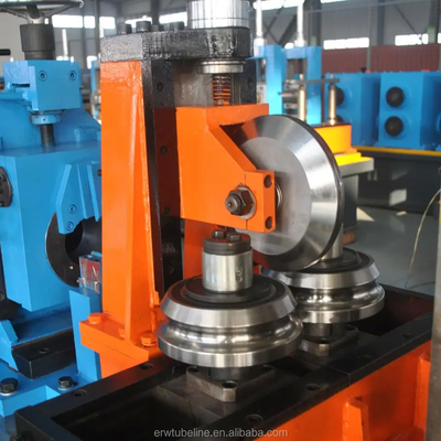 เครื่องผลิตท่อผสมผสานที่ควบคุมโดย PLC สําหรับท่อเหล็กคาร์บอน