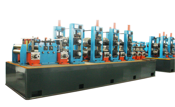 ความเร็ว 70m / นาที 165mm กว้าง PLC การควบคุม เครื่องทําท่อเหล็กคาร์บอน
