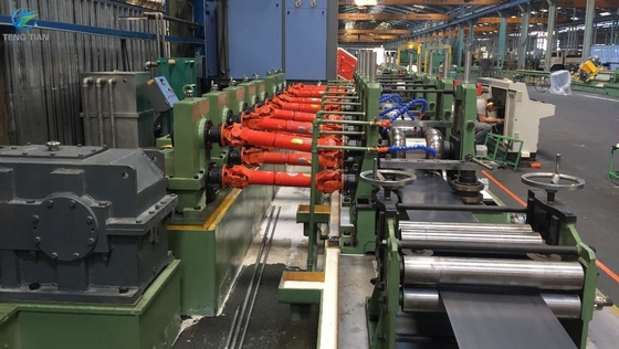 โรงขึ้นรูปสำหรับเครื่องทำท่อเหล็ก 200 KW การเชื่อมแบบเหนี่ยวนำ HF