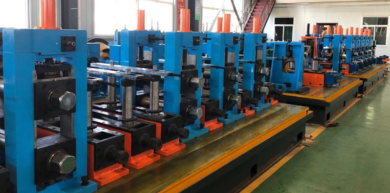 ความเร็วสูงในร่ม 3-8 มม. 600KW 380v / 440v สายการผลิตท่อเหล็กแรงดัน