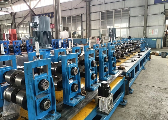 เครื่องจักรผลิตท่อเหล็กกลองโลหะ Roof Roll 80m/Min สําหรับรอบ