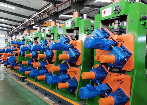 Dia 12 - 32 mm Automatic Tube Mill อุปกรณ์เชื่อมท่อ Welded Pipe Mill