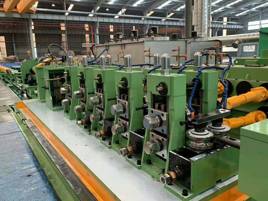 เส้นผ่านศูนย์กลาง 25 - 60 มม. Welded Pipe Mill สีเขียว Max Speed ​​50 M / Min