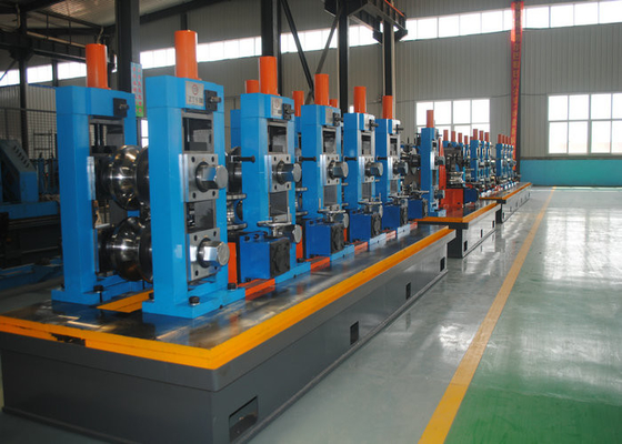 เหล็กกล้าคาร์บอนความแม่นยำสูง ERW Tube Mill Line ด้วยการปรับปรุงหนอน