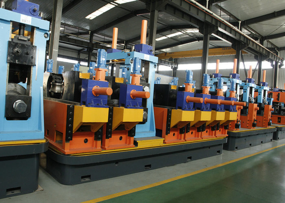 โรงสีหลอด ERW อัตโนมัติสำหรับเครื่องจักรทำท่อความเร็วสูงสุด 50 เมตร / นาที