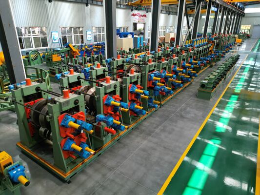 เครื่องทำท่อโรงสีท่อคาร์บอน ERW 4 มม. 70 ม. ขั้นต่ำ