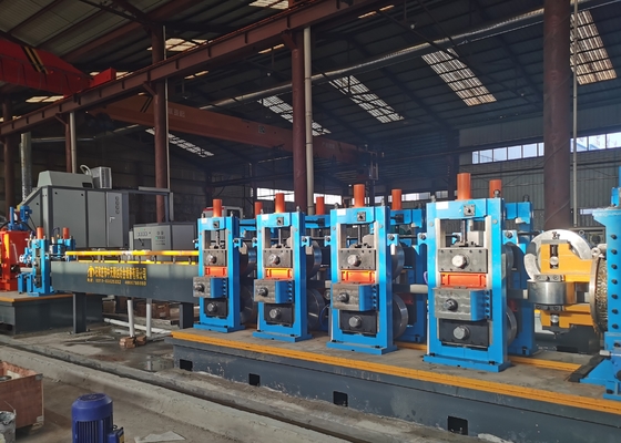 เหล็กกล้าโลหะผสมต่ำ 1.5mm Erw Pipe Machine กระบวนการเชื่อมไฟฟ้า