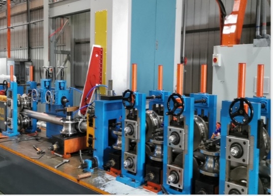 เส้นผ่านศูนย์กลาง 16-63 มม. ความแม่นยำสูงประกอบ Erw Tube Mill
